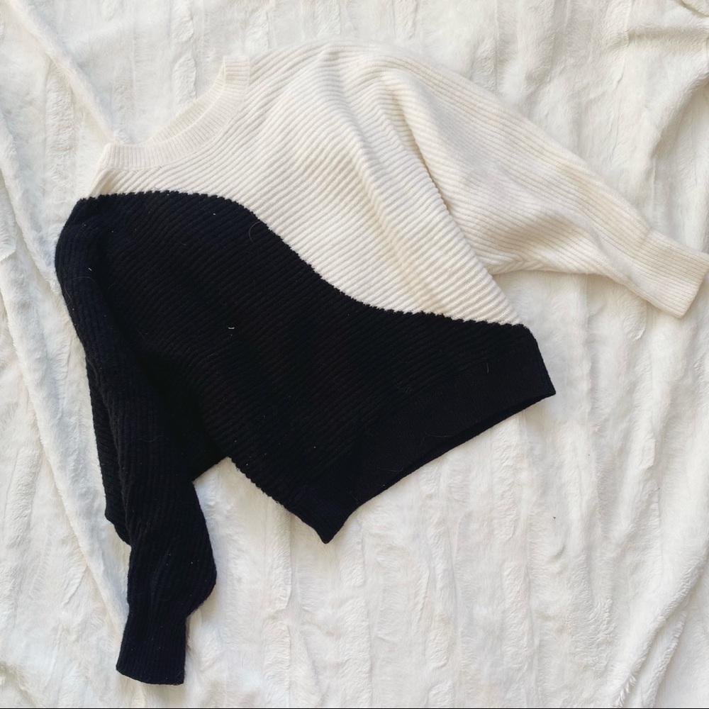 Yin Yang wavy sweater